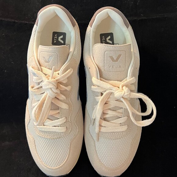 Veja SDU Rec Sneaker in Natural California NIB M 7 W 9